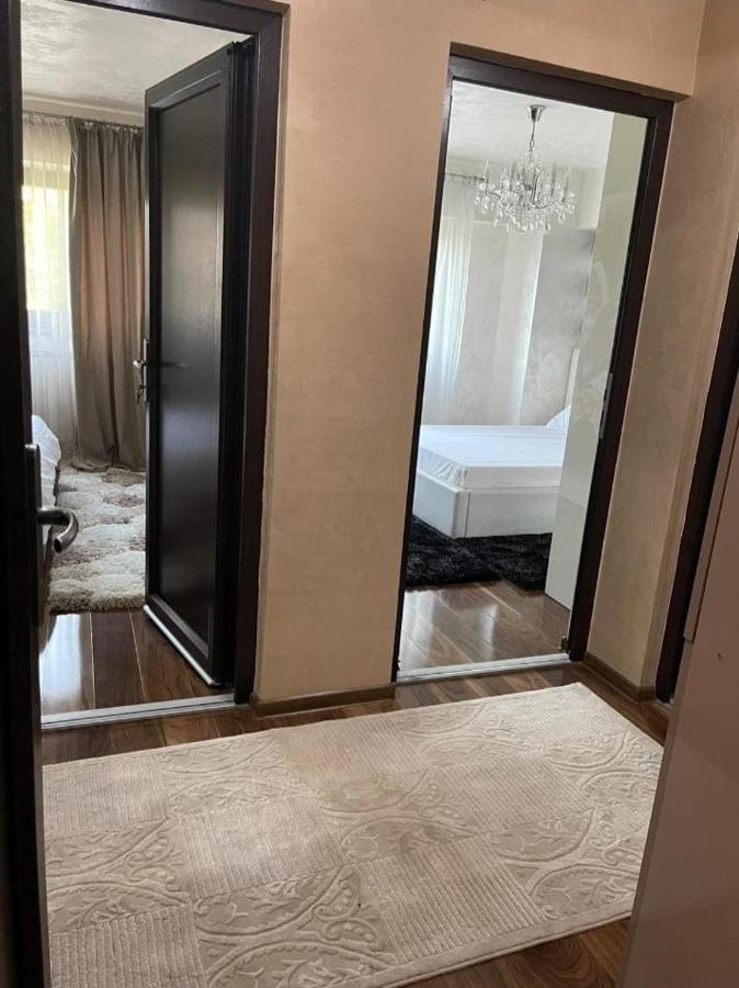 קריובה Apartament Lux Ultracentral מראה חיצוני תמונה