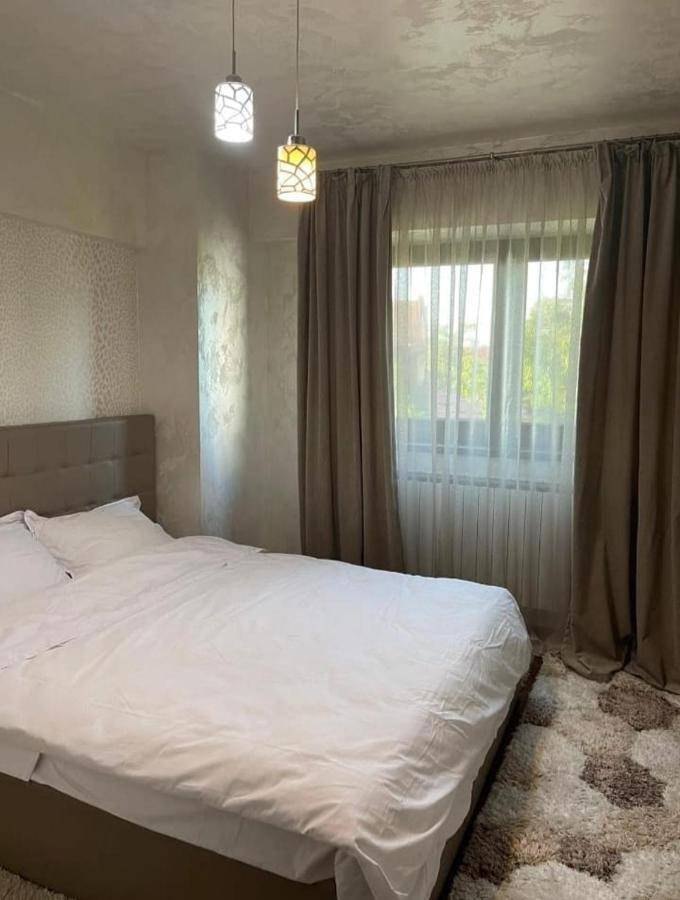 קריובה Apartament Lux Ultracentral מראה חיצוני תמונה