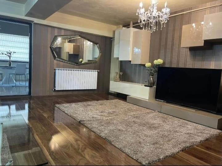 קריובה Apartament Lux Ultracentral מראה חיצוני תמונה
