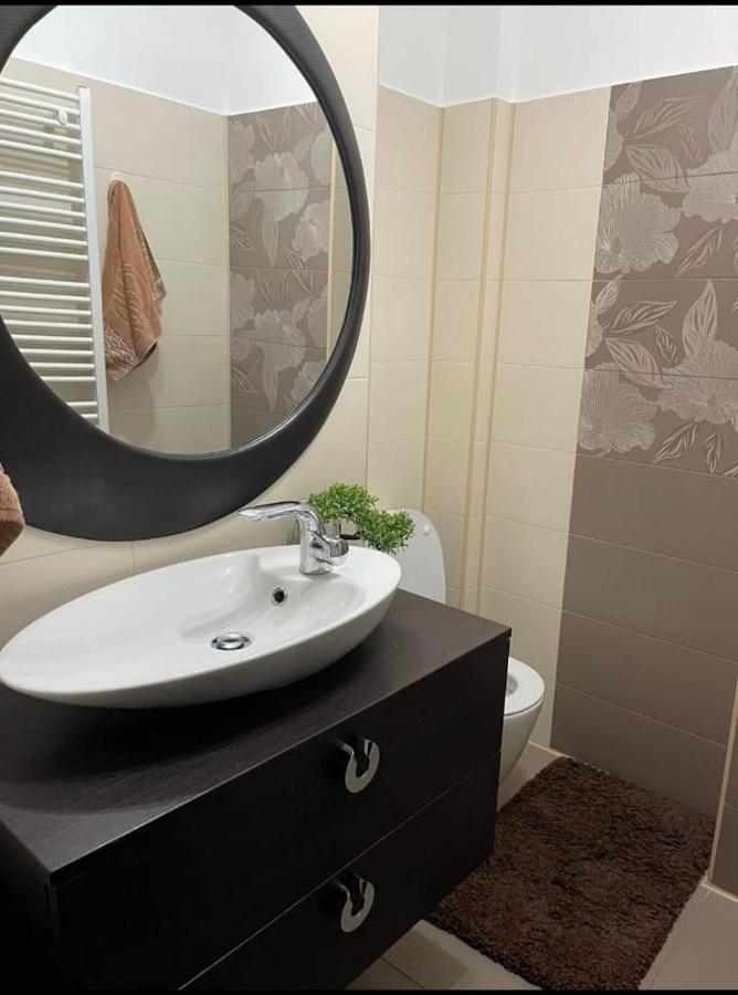 קריובה Apartament Lux Ultracentral מראה חיצוני תמונה
