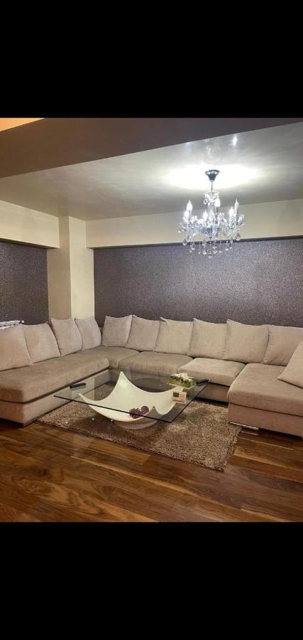 קריובה Apartament Lux Ultracentral מראה חיצוני תמונה